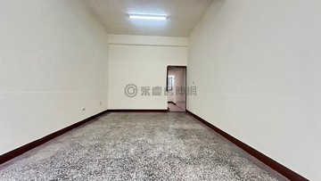 ✨五塊厝捷運站✨六米巷優質透天｜高雄市苓雅區福德三路