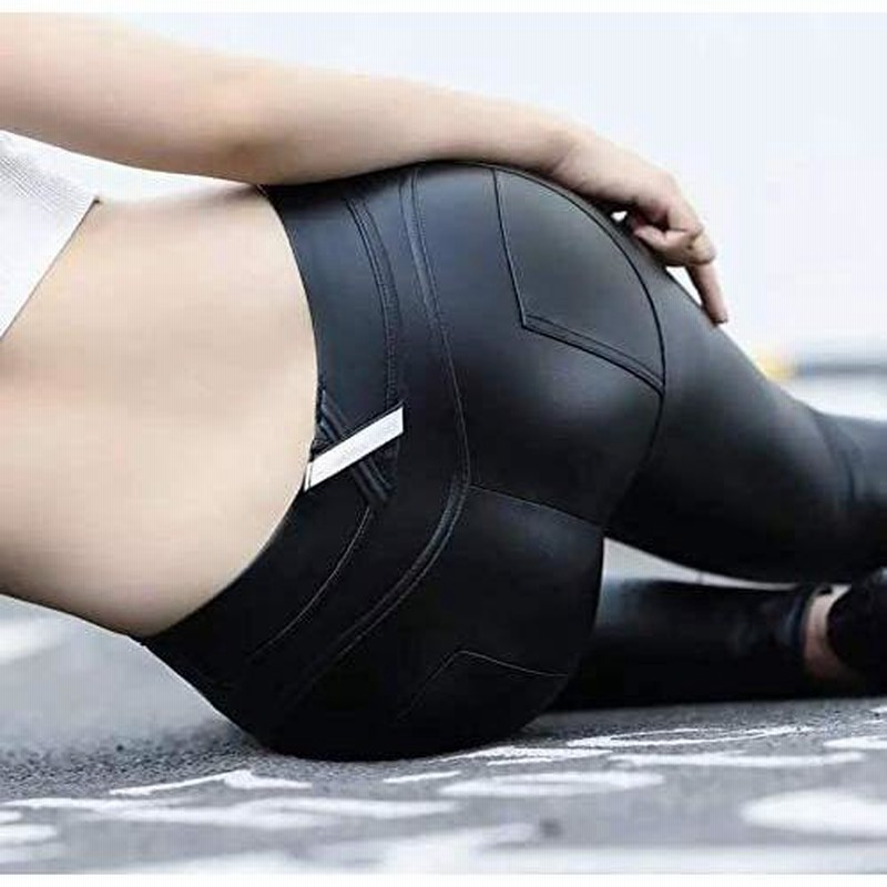 フェイクレザーヒップアップレギンスパンツ 美尻レギンス