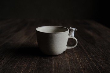 白霧・陪伴的兔子・把手杯子
