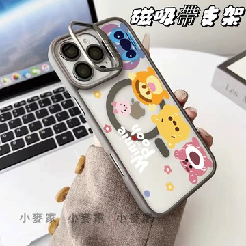 《玩具總動員》 磁吸鏡頭金屬支架手機殼維尼草莓熊 iPhone 16 15 14 13 12 11 Pro Max保護殼