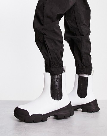 Love Moschino chelsea ankle boots in white