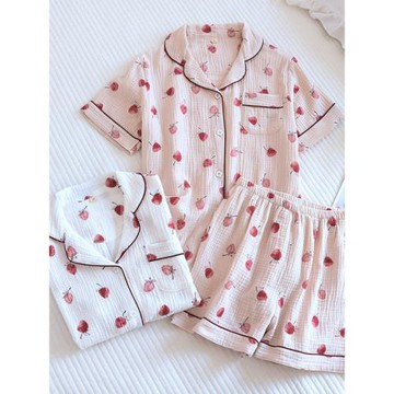 Women's long sleeved buttoned pajamas   女式碎花長袖系扣睡衣