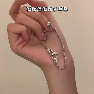 两件9.9折🔥臺灣出貨🔥可開發票✅新款環環相扣微鑲手鍊女輕奢高級感小衆百搭日韓個性爆款手飾