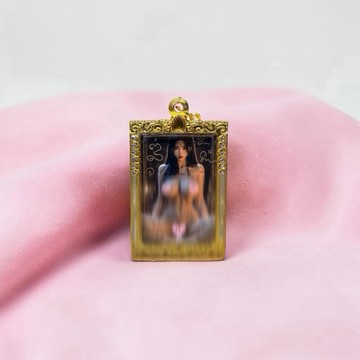 🇹🇭泰國聖物 阿贊芥 衣霸女神佛牌｜桃花人緣｜魅力提升｜異性緣｜感情和合｜貴人運｜正法入靈｜108天法壇加持 聖物