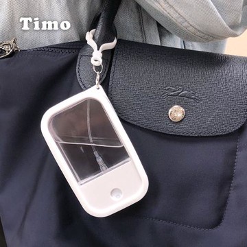 【Timo】卡片式隨身酒精噴霧瓶 附矽膠套掛環 (顏色隨機)