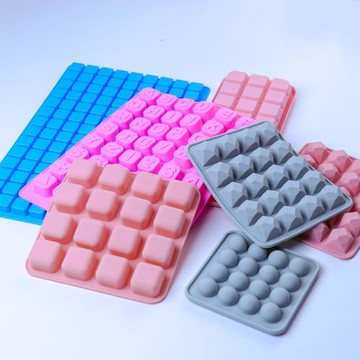 美沐兒 多款組合DIY香薰蠟燭裝飾小方塊冰格硅膠模具多孔巧克力模