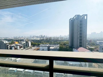 大城仰雲｜高樓層室內空間大附休旅車位稀有釋出！｜台中市西屯區福誠路