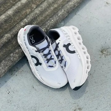 【出清品】17_尺寸US7.5-on-女款-running-cloudmonster-休閒慢跑鞋-61-98433-