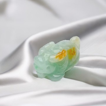 【吉祥‧長壽】冰種飄黃龍龜小擺飾 | 天然緬甸玉翡翠A貨 | 送禮