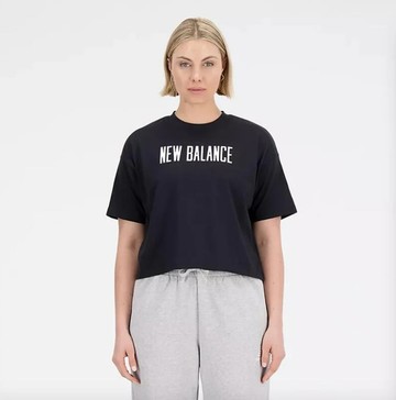 NEW BALANCE 短T 黑色 大LOGO 寬短版 短袖 上衣 女 WT33172BK