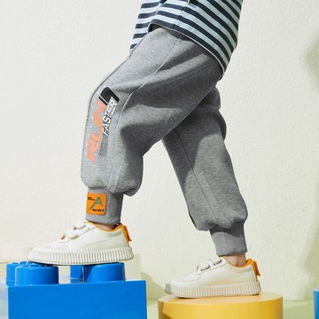 運動風棉質腰鬆緊加寬束口休閒長褲-RUN FASTER-淺灰色