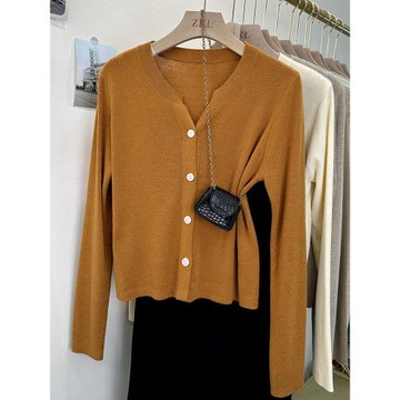 高級感五羊毛長袖針織開衫搭配裙子女2025秋正肩修身短款毛衣外套