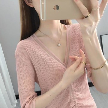 冰絲薄針織衫女中袖2025新款潮V領上衣修身春夏短袖彈力防曬罩衫