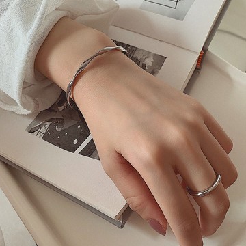 手鐲女新款時尚潮復古開口手鐲網紅氣質高級感素圈手環女手鏈