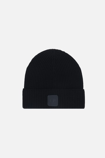 C. P. COMPANY logo patch ribbed wool beanie Man