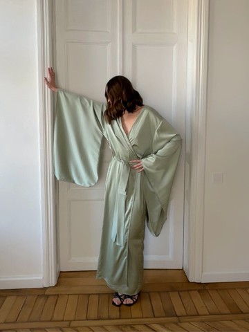 絲滑長版抹茶綠和風浴袍 - 寬袖綁帶 - 波西米亞風格