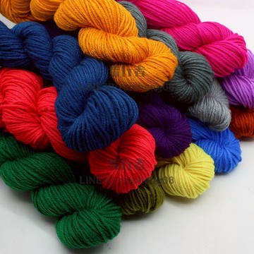 8團腈綸毛線團中粗線手工diy編織鉤針勾棉拖鞋坐墊玩偶晴綸毛線【步行者戶外生活館】