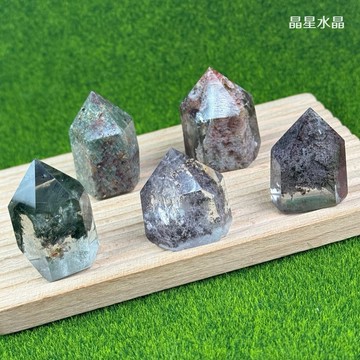 【晶星】 天然異象綠幽靈水晶柱 綠幽靈 幽靈 異象水晶 晶柱 水晶 礦石 原礦 天然水晶 避邪 擋煞 風水 擺件 開運