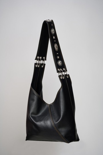銀器皮革袋 Silver shoulder bag