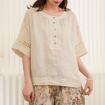 袖口鏤空設計 圓領半開襟上衣121348C