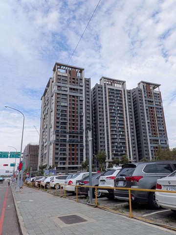 小勻推薦｜烏日高鐵旁2房平車邊間景觀戶-最便宜｜台中市烏日區高鐵三路