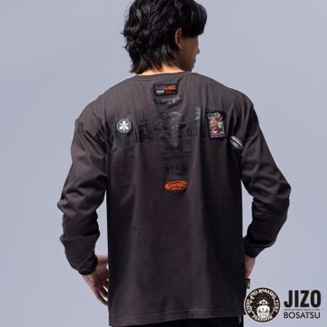 地藏小王 BLUE WAY – 山海異境多貼標文字薄長TEE(深灰)