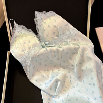 ♡ 𝑪𝒉𝒊𝒄 𝒖 ♡輕盈蕾絲睡裙顯瘦溫柔系性感純欲吊帶睡裙居家服睡衣