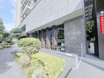 大雅《輕屋齡》久樘兩房平車｜台中市大雅區學府路