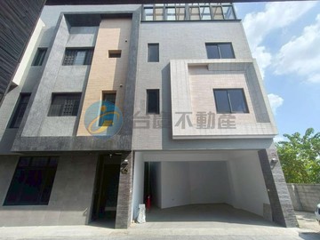 中興國中旁霸氣面寬三車位邊間豪墅｜南投縣南投市南新路