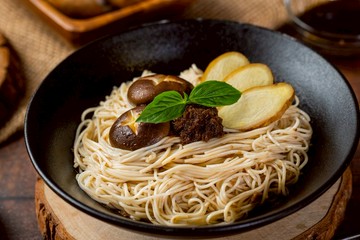 麻油老薑乾拌麵 4入/盒裝