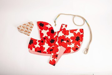 【訂製】白黑紅花,毛孩斗蓬雨衣,雙面可穿, 防風防雨