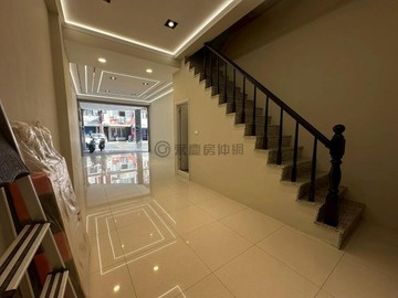 永豐路VS瑞隆路商圈全新翻修5套房店面｜高雄市前鎮區武慶一路