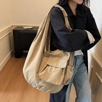 日韓簡約百搭時尚工裝大容量褶皺托特包新款大容量布包女單肩包