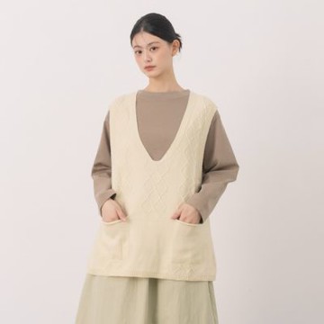 【MOSS CLUB】隨性菱格紋雙口袋大V領針織背心 杏 駝 灰(魅力商品)