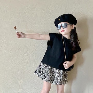 🎀biubiu童裝🎀女童洋氣時尚潮流休閒舒適純色背心T恤+黑白色豹紋短褲兩件套裝潮