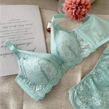 【第2件6折】浪漫日記石墨烯軟鋼圈集中包覆 BC罩杯不空杯蕾絲內衣 湖水綠 8057-81