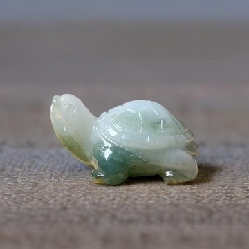 【吉祥‧長壽】飄綠花翡翠烏龜 | 天然緬甸玉A貨翡翠 | 送禮