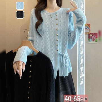 針織圓領金排釦系帶上衣(2色) F【766028X】【現+預】☆流行前線☆