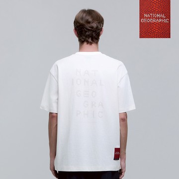 男女同款 蛇年限定蛇紋 LOGO 微寬鬆T恤 - 米白色