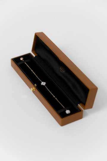 皮革手鍊收納盒 - 橢圓鎖扣 - 手工壓印復古風格飾品盒