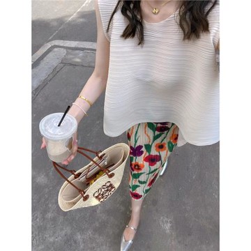 三宅風褶皺上衣不規則無袖2025新款設計感小眾百褶圓領顯瘦上衣女