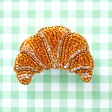 可頌胸針 珠飾刺繡