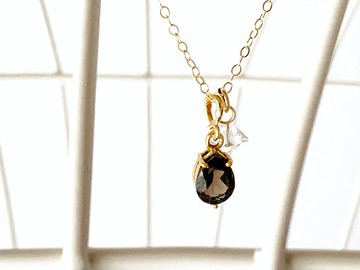 [四月生日石] 引出勢能的煙晶和吸引機會的赫基默鑽石項鍊 (K14GF)