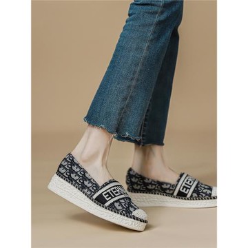 網紅漁夫鞋女平底淺口小香風豆豆單鞋2026新款秋季休閑厚底樂福鞋