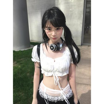 純欲風白色鏤空襯衫女夏季泡泡袖辣妹小襯衣設計感露腰短款上衣潮