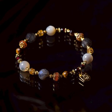 風水輪流轉   // C1449拉長石螺貝拉長石手鍊