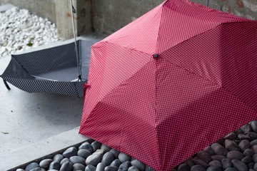 UrbaneUmbrella 水玉點點三折超輕抗UV晴雨傘