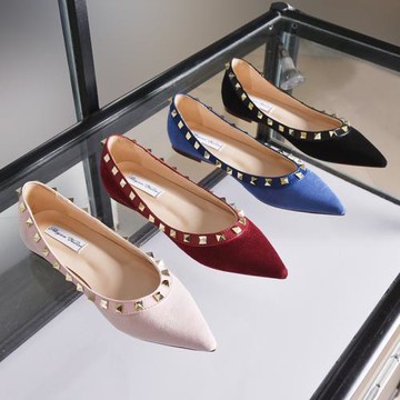 【Ruyan Vuicr】鉚釘單鞋女尖頭平底鞋真皮淺口柳丁絨面女鞋