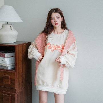 現貨★圓領英字刺繡上衣(共2色)1111 【NR2328】