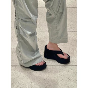 羊皮版~小個子增高厚底人字拖女夏外穿夾腳真皮松糕拖鞋坡跟涼拖